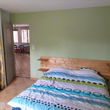 Appartement Au Centre Ville Avec Un Beau Jardin Prive Lannion Exteriér fotografie
