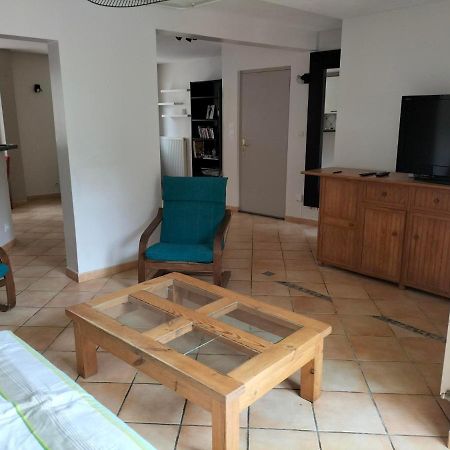 Appartement Au Centre Ville Avec Un Beau Jardin Prive Lannion Exteriér fotografie